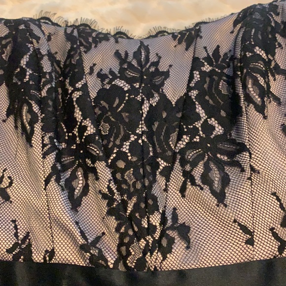 Beautiful formal dress - Picture 2 of 3